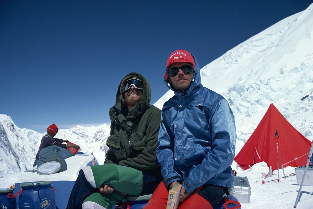 Петер Хабелер (Peter Habeler). С Райнхольдом Месснером в ABC Эвереста после восхождения. 10 мая 1978 года. Фото © W.Nairz