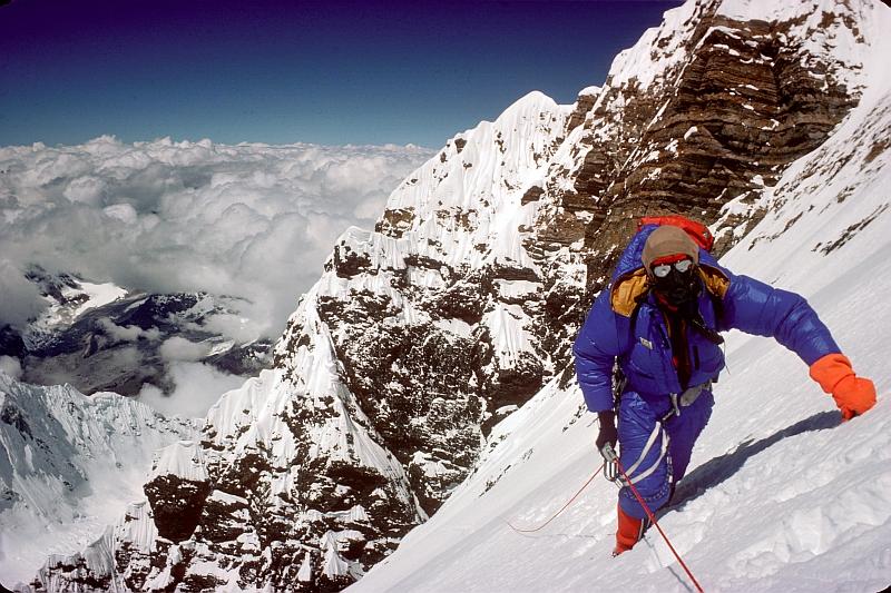 Дугл Хэстон (Dougal Haston) на Эвересте в 1975 году