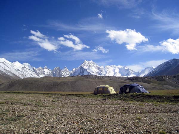 Базовый лагерь  в Кыргызстане (Западный Кокшал-Тоо)