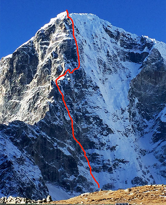 маршрут по контрфорсу на Северной стене горы Табоче (Taboche, известную также под именем Тавоче / Tawoche), высотой 6541 метров, что расположена в  долине Кхумбу, Непал.
