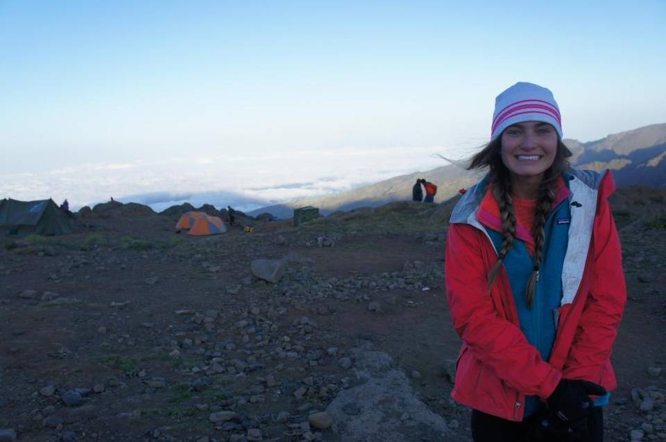 Алисса Уокер (Alyssa Walker)  на вершине Килиманджаро