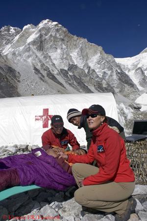 “Everest ER” - медицинская служба на Эвересте