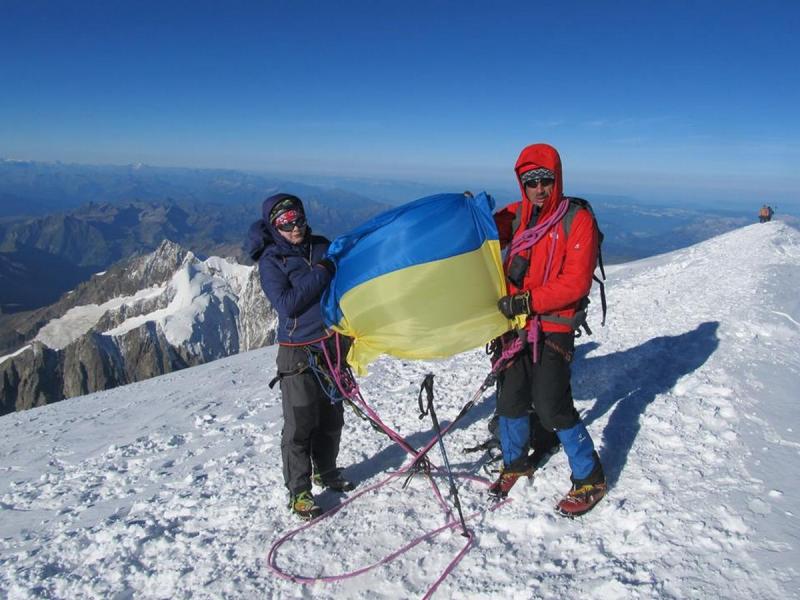 Флаг Украины на Монблане