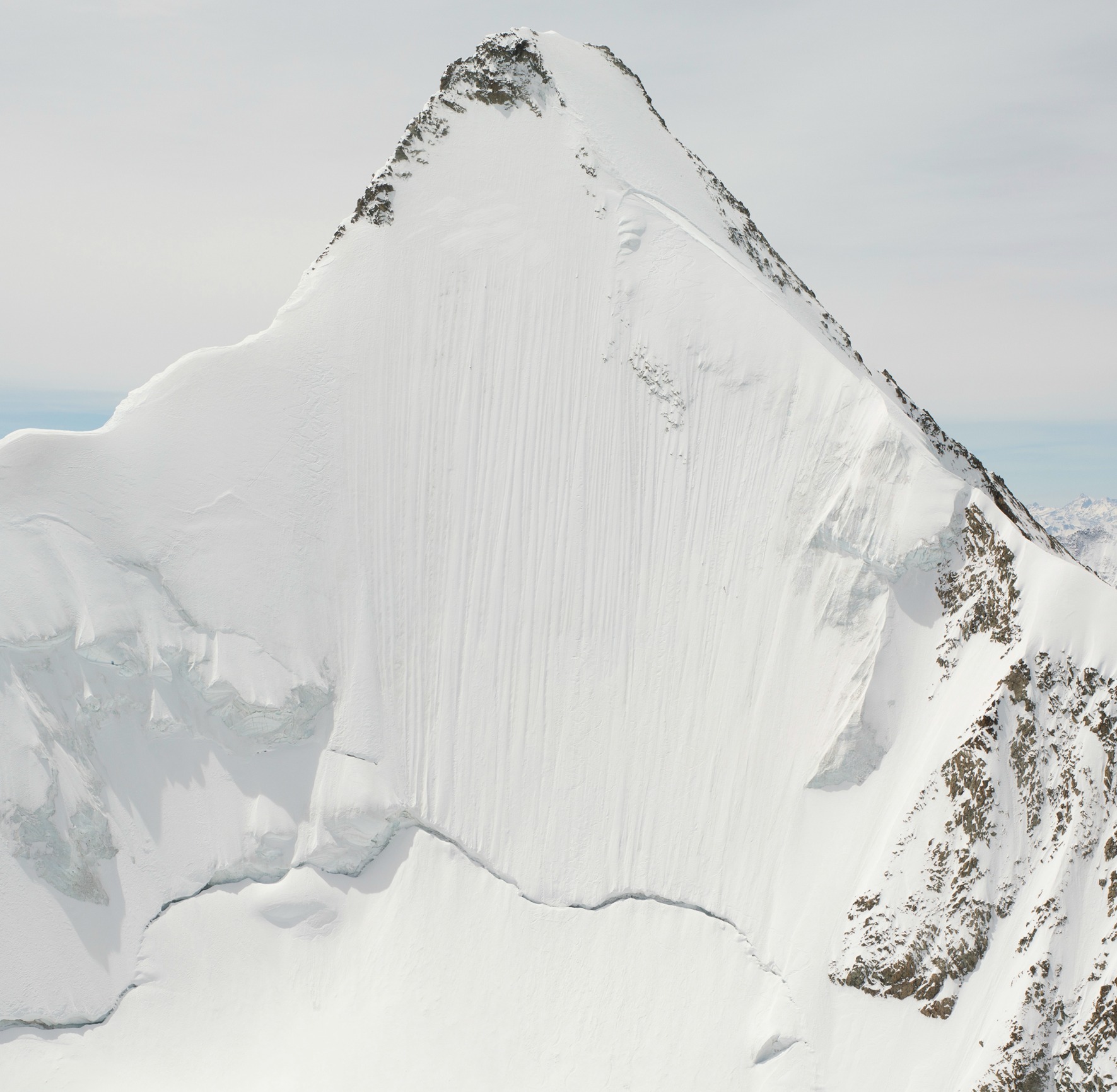 А это сам пик Обер-Габельхорн, Пеннинские Альпы, высота – 4063 метра (hebdo.ch)