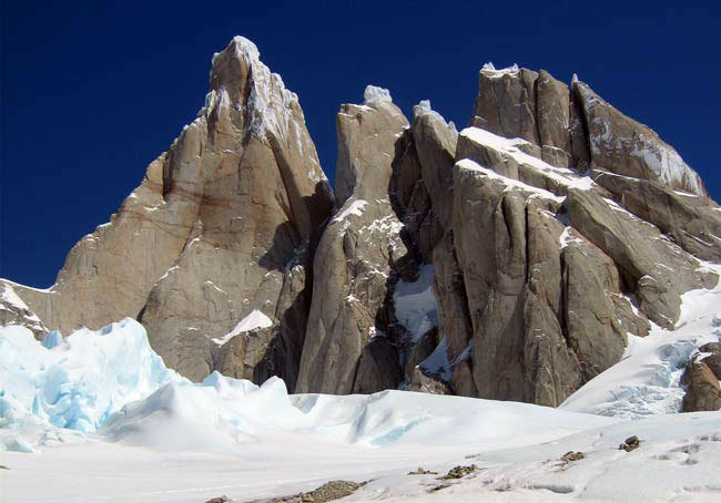 траверс вершин горного массива Серро Торре (Cerro Torre)