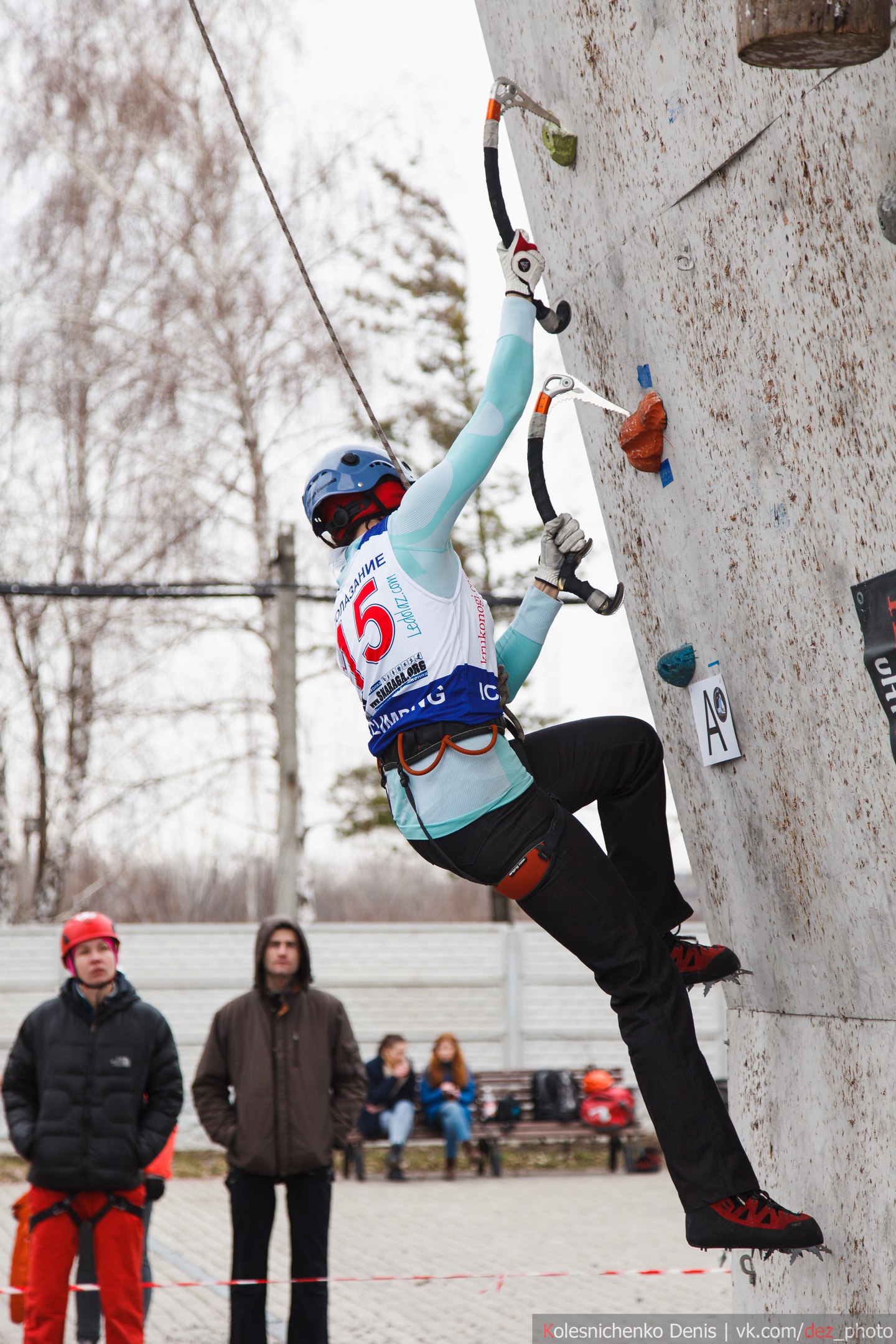 Чемпионат Украины по ледолазанию 2016 года. Фото Дениса Колесниченко