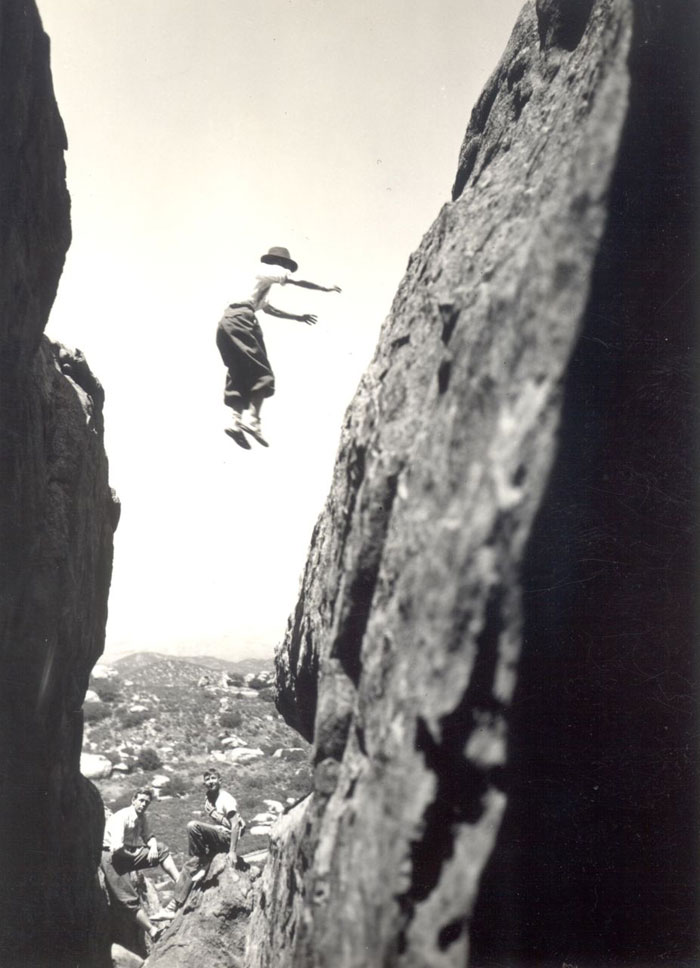 Глен Доусон (Glen Dawson) на скалах в 1930 году
