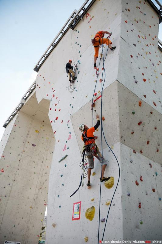 техника альпинизма на скалодроме Вертикаль