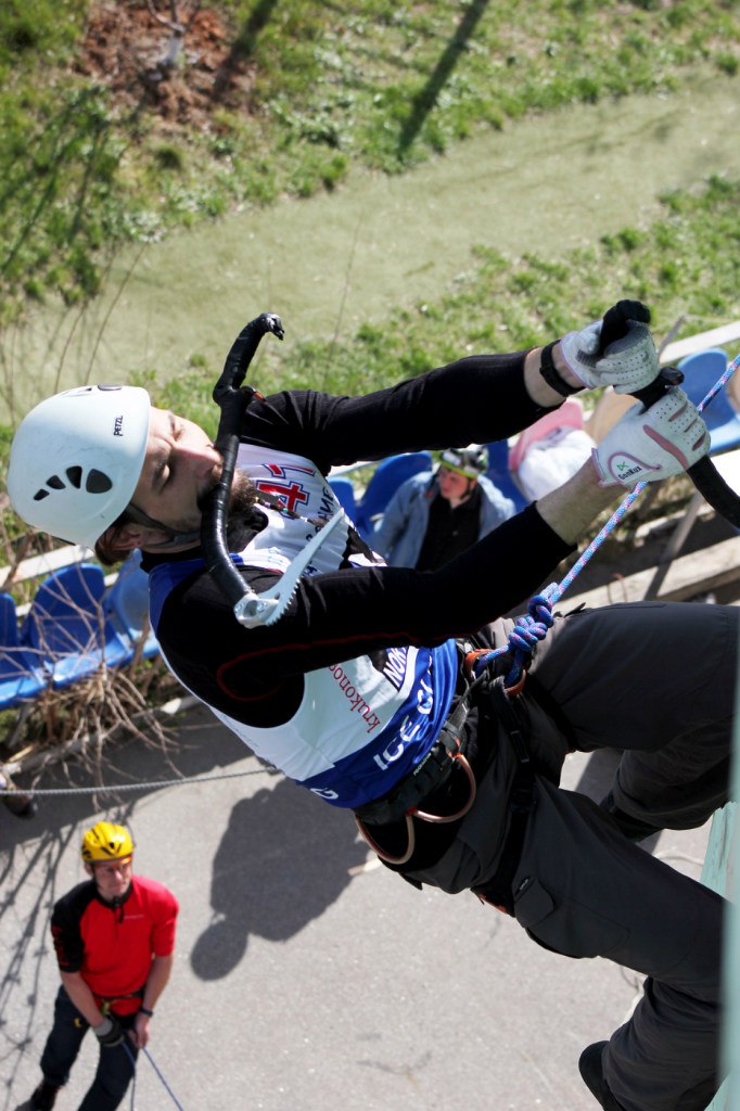 Фото репортаж с Чемпионата Одесской области по ледолазанию