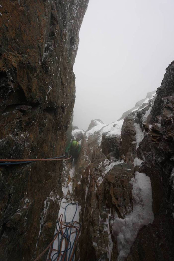 Южная стена горы Гроссглокнер (Großglockner, 3798 м). Восхождение по маршруту Südwandwächter альпинистами Витторио Мессини (Vittorio Messini) и Матиас Вурцер (Matthias Wurzer) 