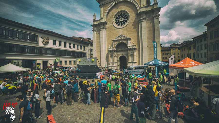 В итальянском городе Тренто прошел фестиваль уличного клайминга "Block and Wall"