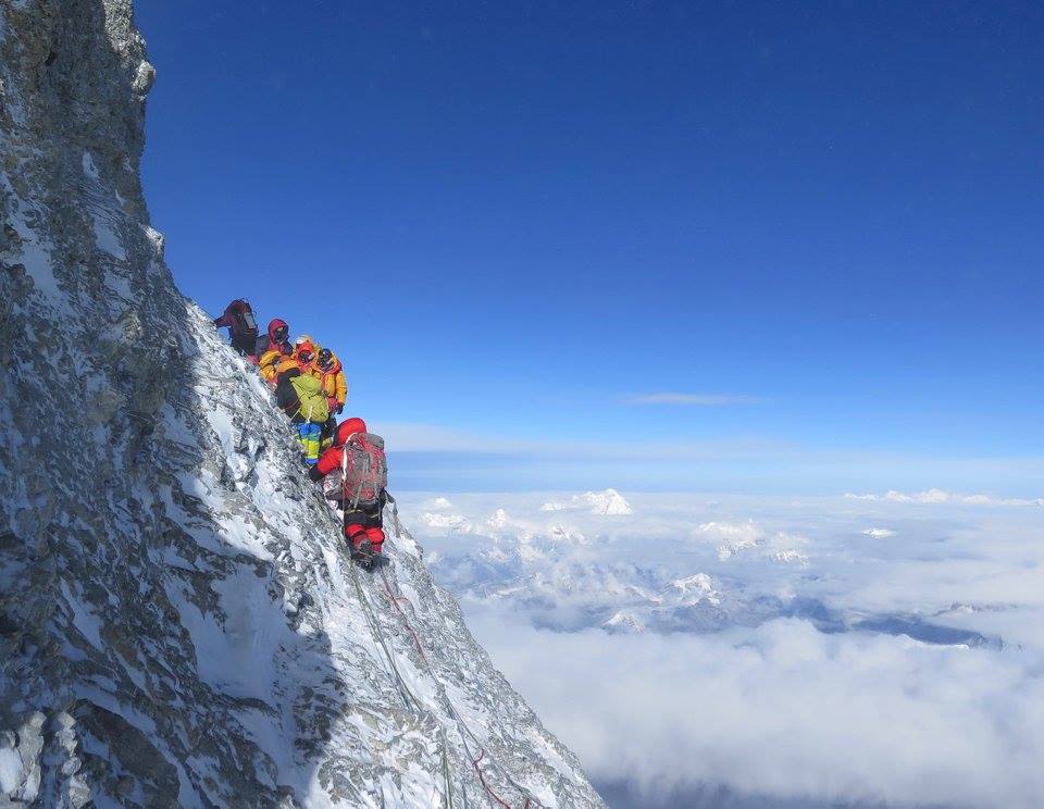 команда "7 Вершин" в восхождении на  вершину Эвереста 21 мая 2016 года