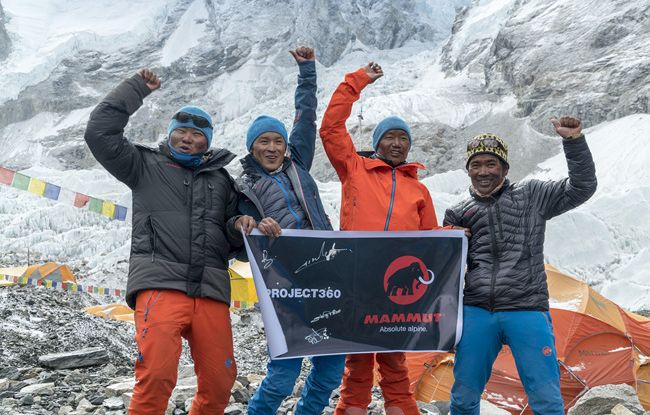 Lakpa Sherpa, Pemba Rinji Sherpa, Kusang Sherpa, AngKaji Sherpa.
