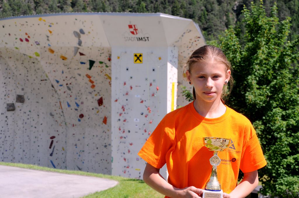 Потапова Ника — победитель международных скалолазных  стартов «Youth Colour Climbing Festival» в Австрии.