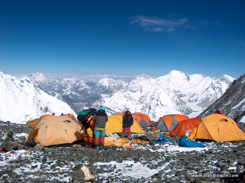 Эверест, южное седло, фото 2003 года