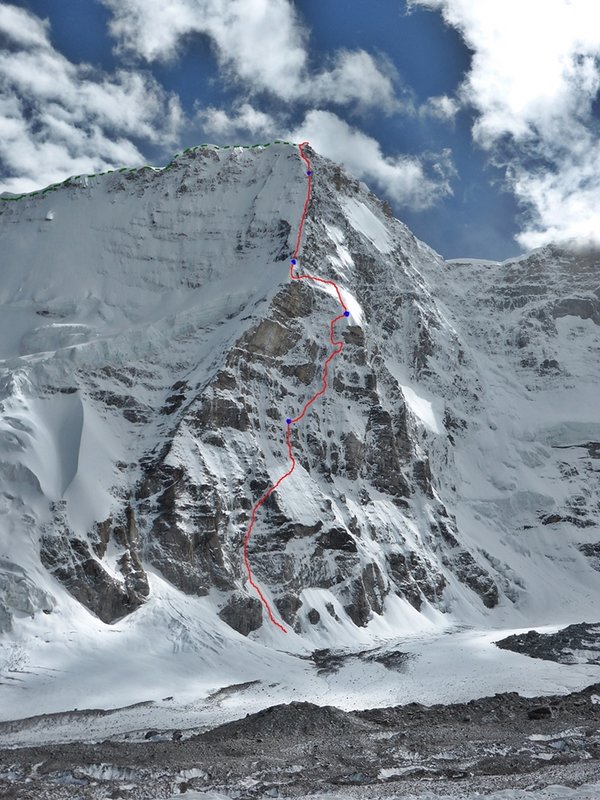 новый 1600 метровый маршрут на вершину Северного контрфорса горы Ньянквентангла (Nyainqentangla, 7046 метров) в Тибете.