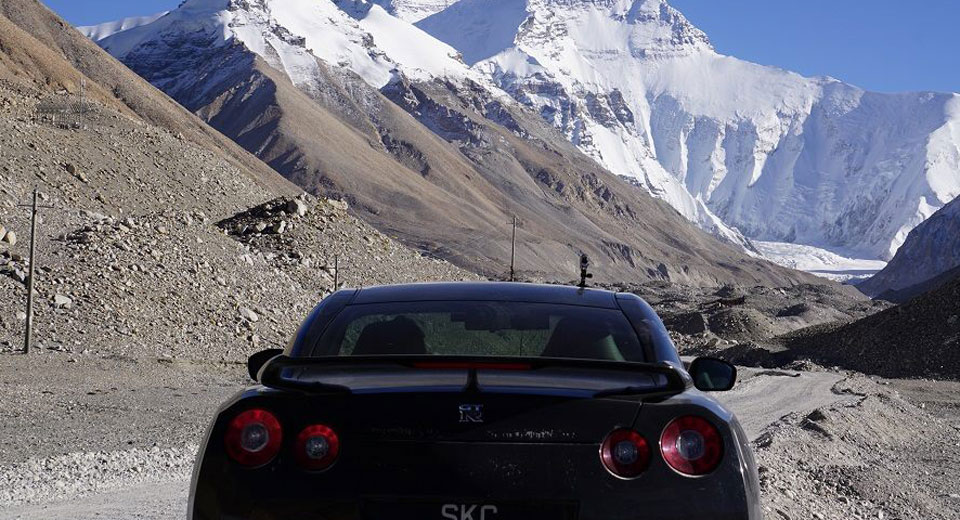 Nissan GT-R: дорога к базовому лагерю Эвереста