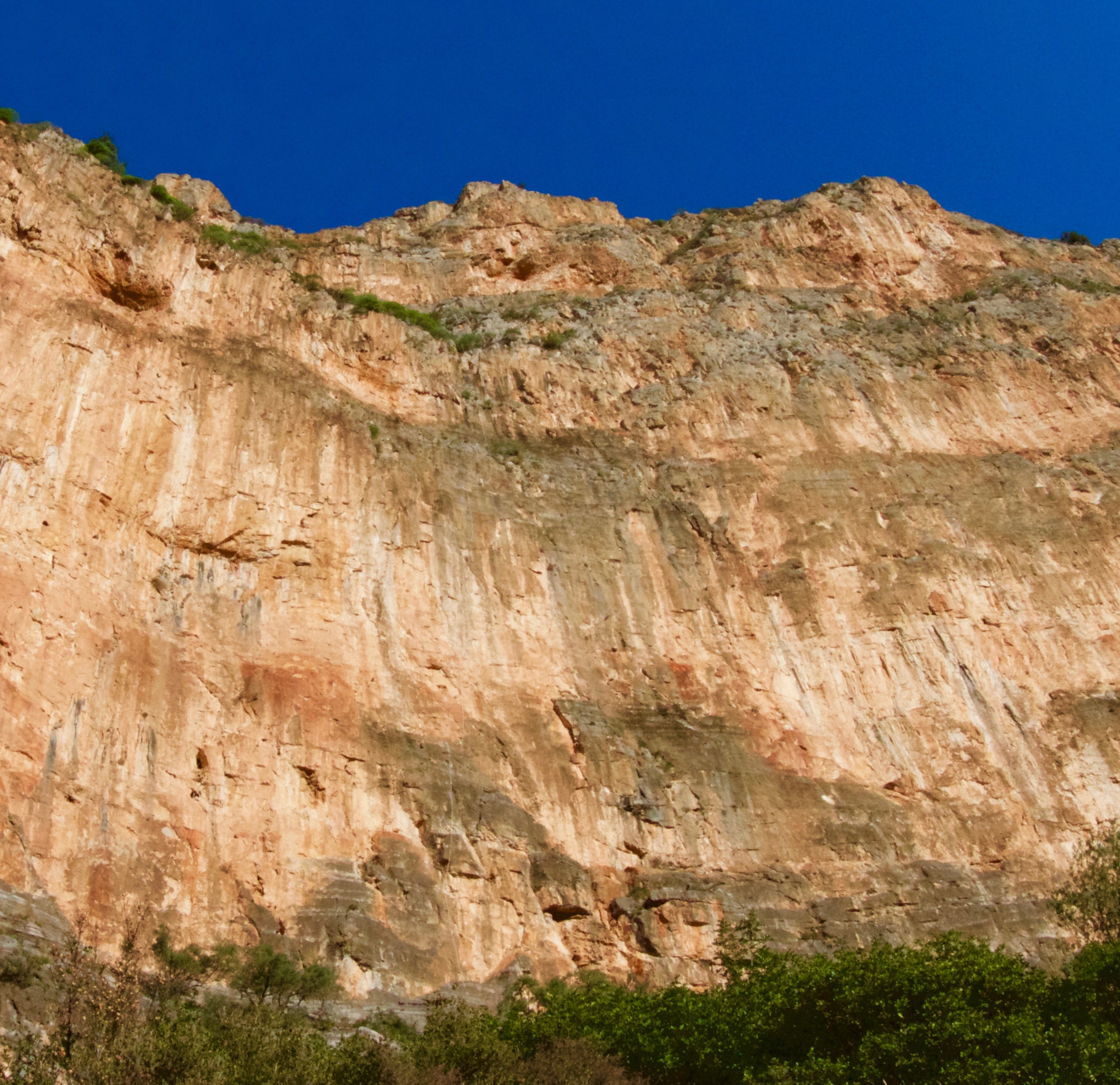 Мультипитч "Odessa"  на горе Red Wall в окрестностях Леонидио, Греция