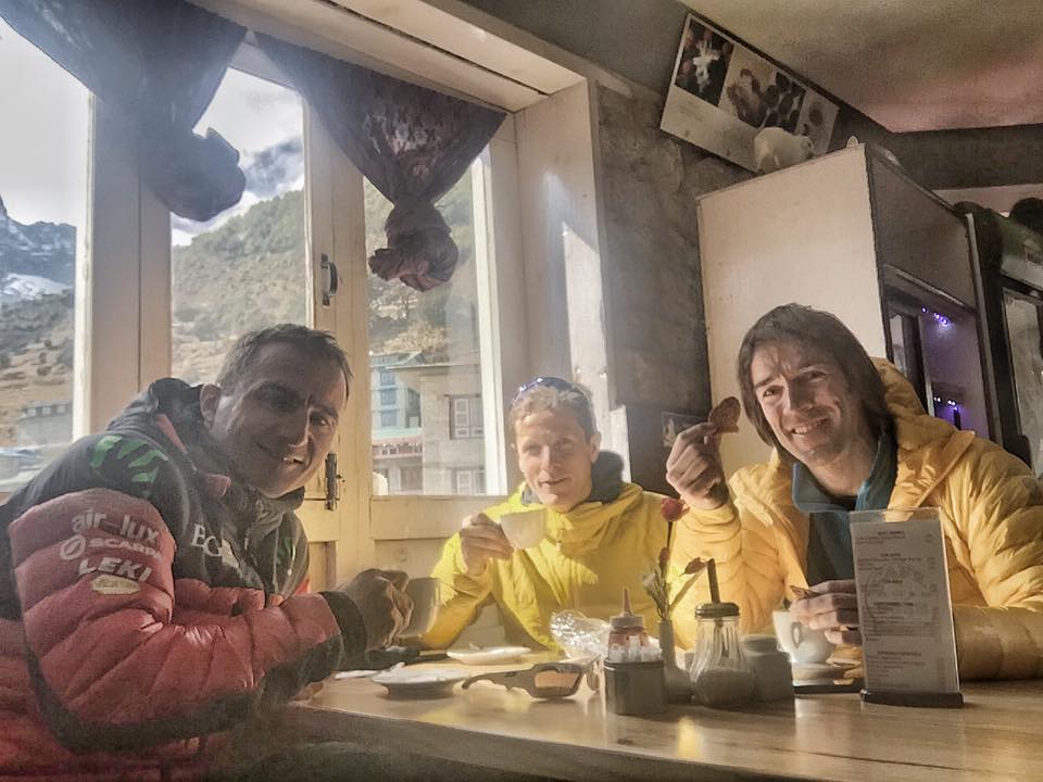 Эрве Бармассе (Hervé Barmasse), Дэвид Геттлер (David Göttler), Ули Штек (Ueli Steck) в долине Кхумбу, февраль 2017