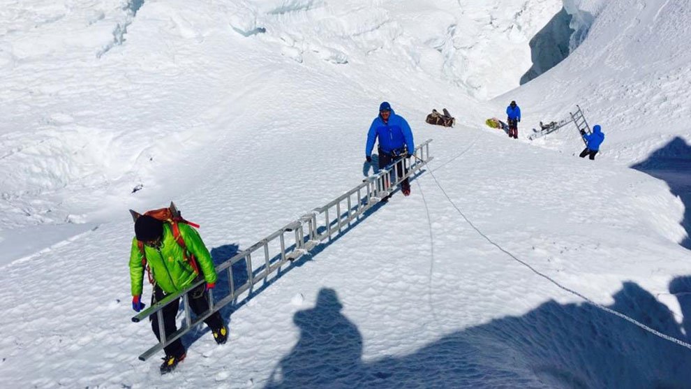 Команда Алекса Тикона на Эвересте