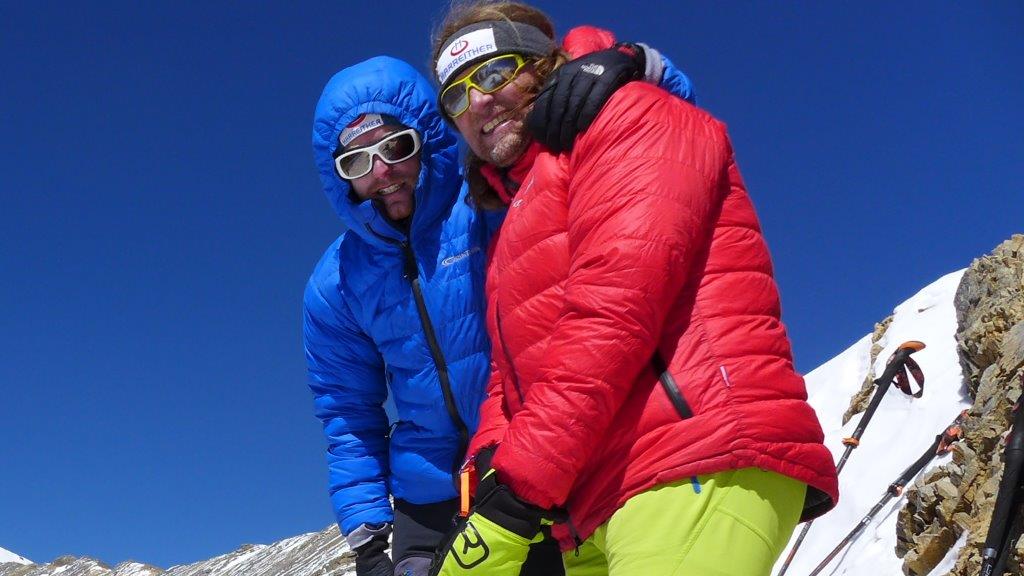 Энди Хольцер (Andy Holzer) в акклиматизационном выходе на вершину 6020 метров. Непал, 2015 год