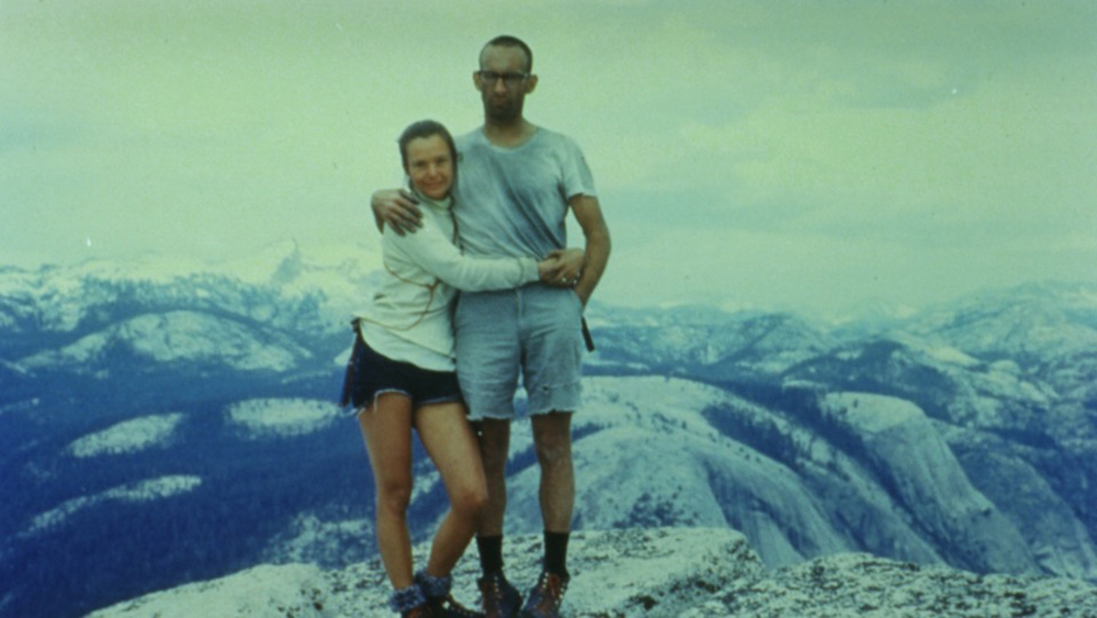 Ройял Роббинс (Royal Robbins) со своей женой Лиз на вершине Хаф-Доум