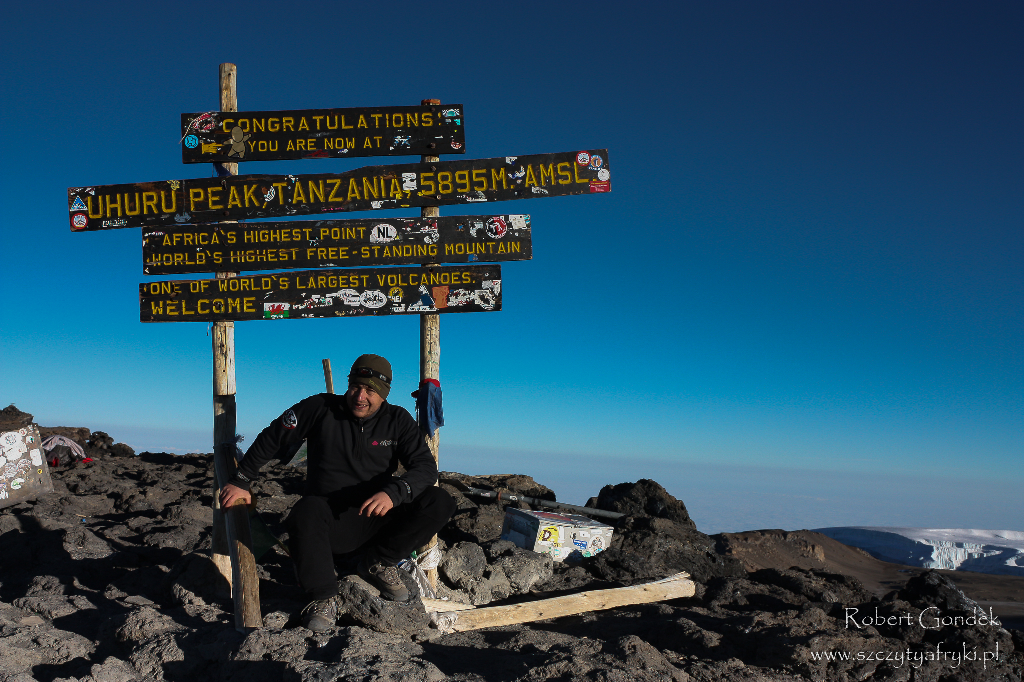 Роберт Гондек на вершине Килиманджаро