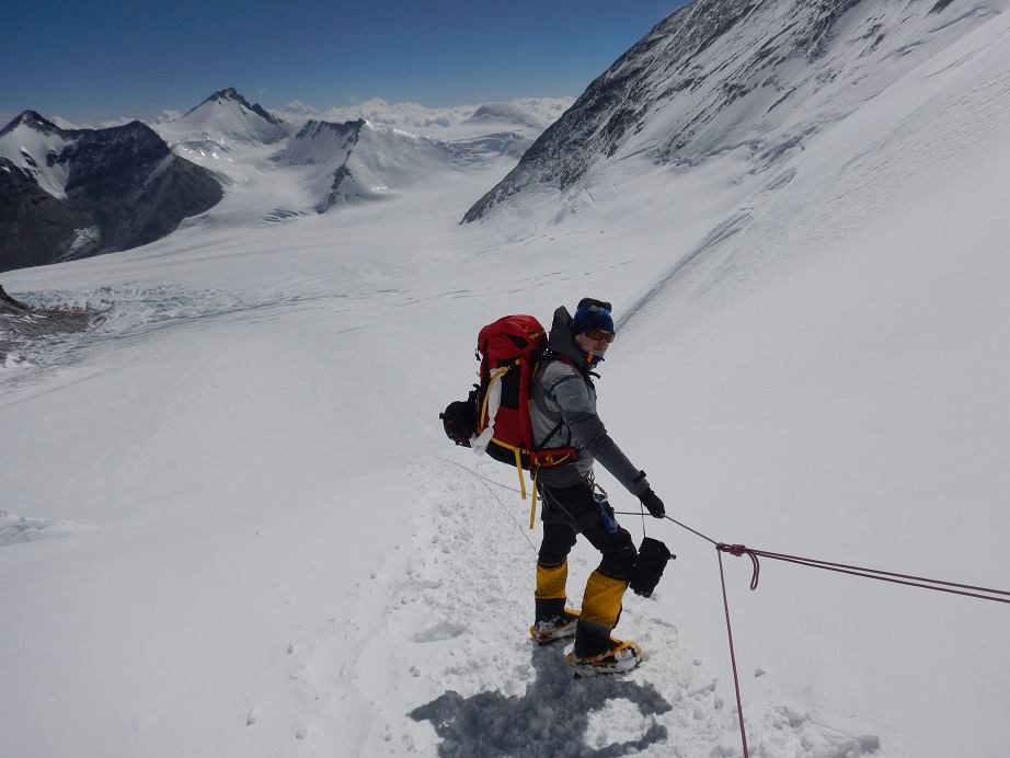 восхождение на северное седло Эвереста на отметку 7300 метров