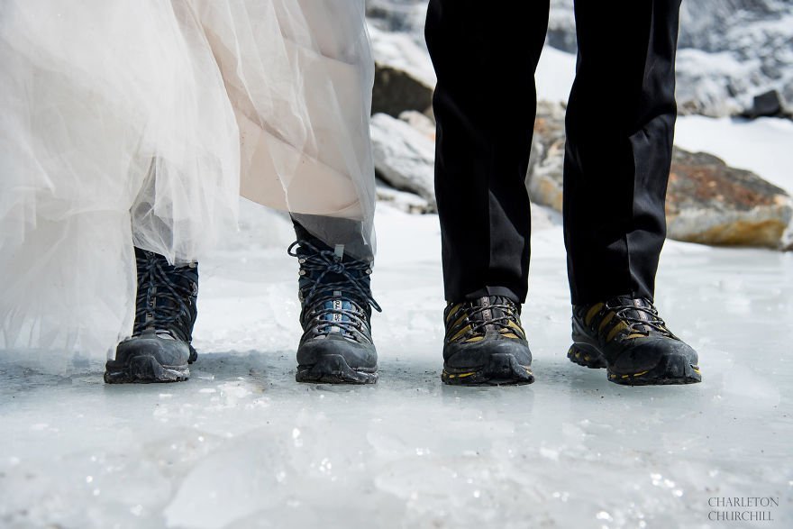 На Эвересте впервые сыграли свадьбу