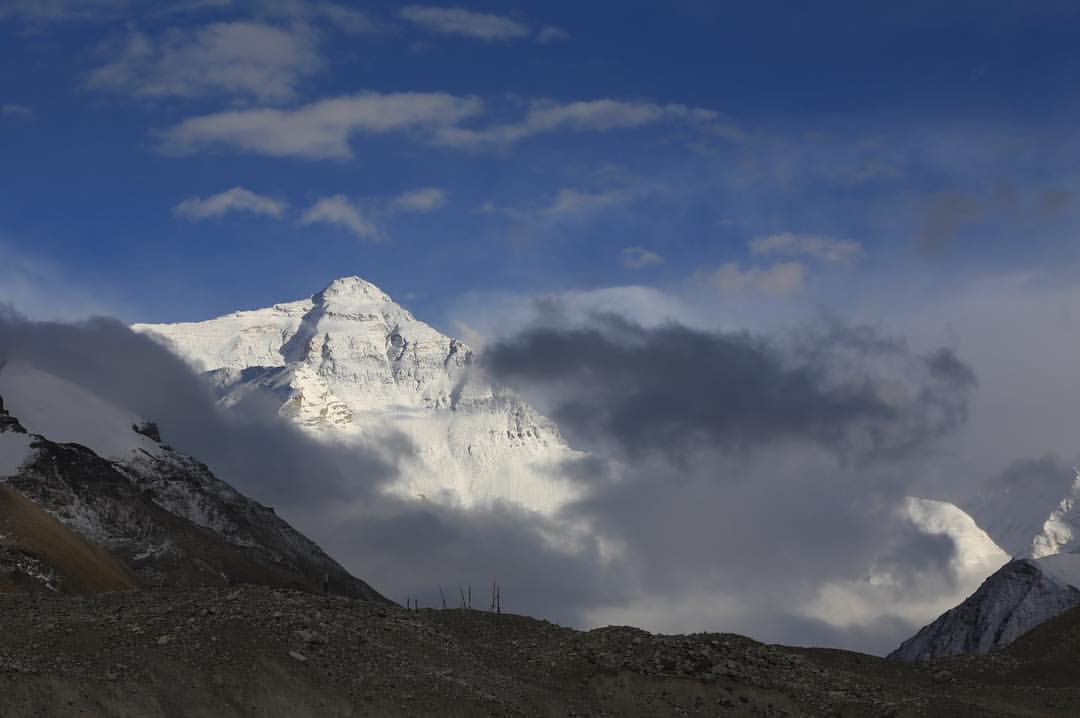  Эверест с северной стороны. Фото: Александр Тельнов.