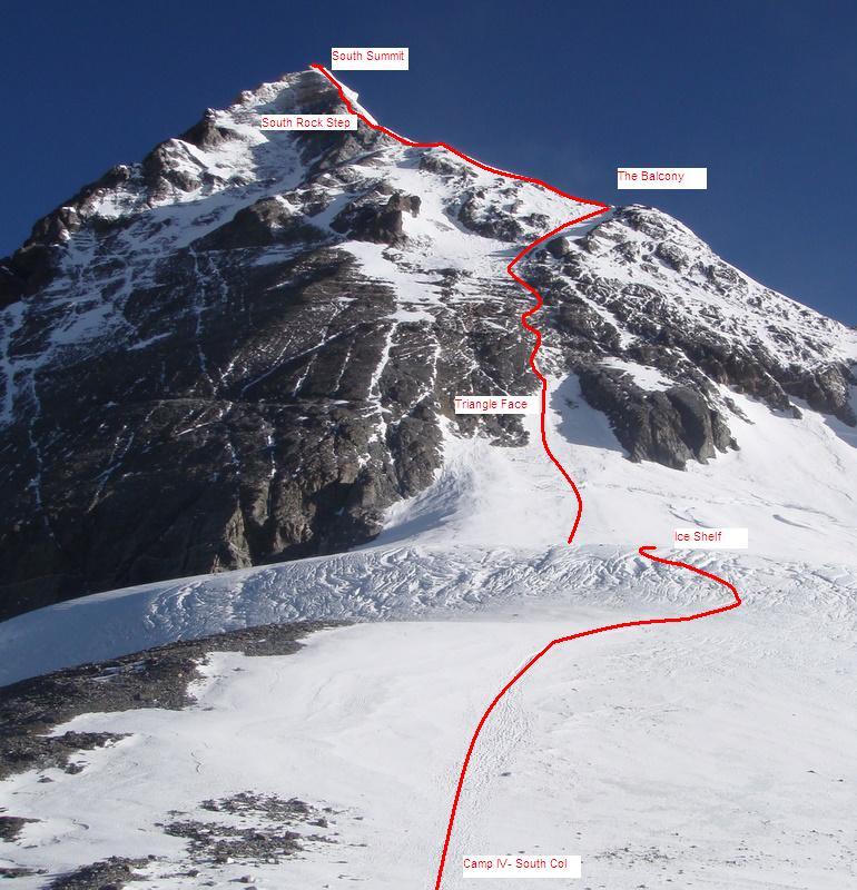 Отметка "Балконы" на высоте 8400 метров у вершины Эвереста