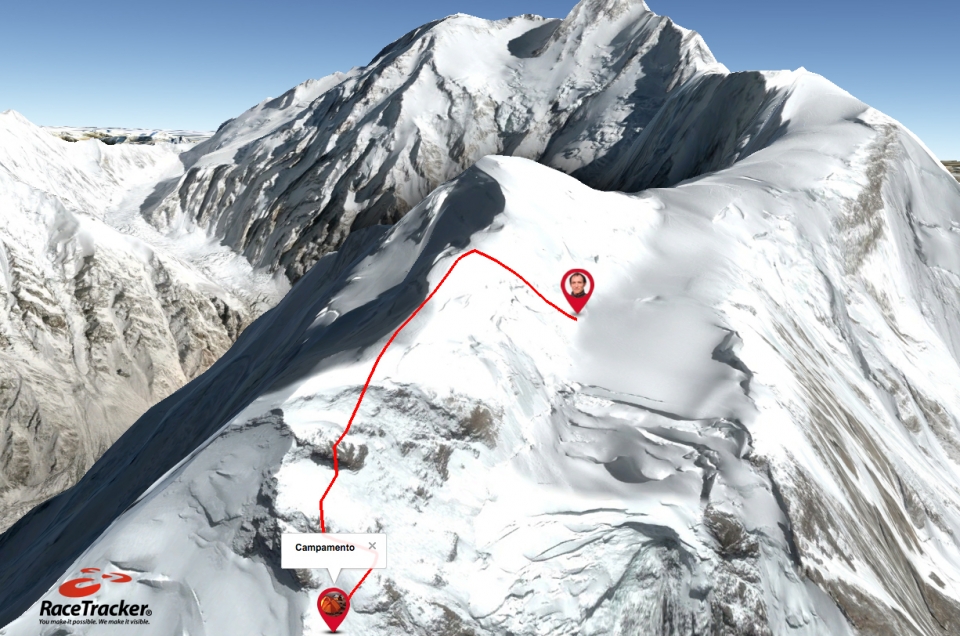Нангапарбат. последняя отметка GPS трекера (~7400м) Мариано Галвана и Альберто Зерайна и обнаруженное на этом месте лавинное поле