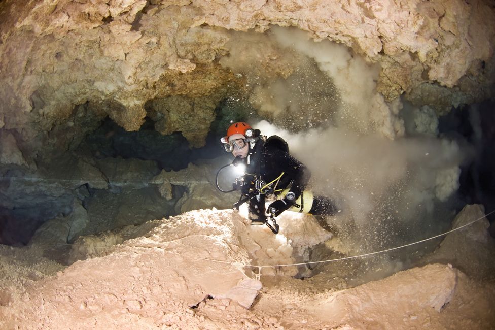 В подводных пещерах Майорки очень легко "замутить воду"