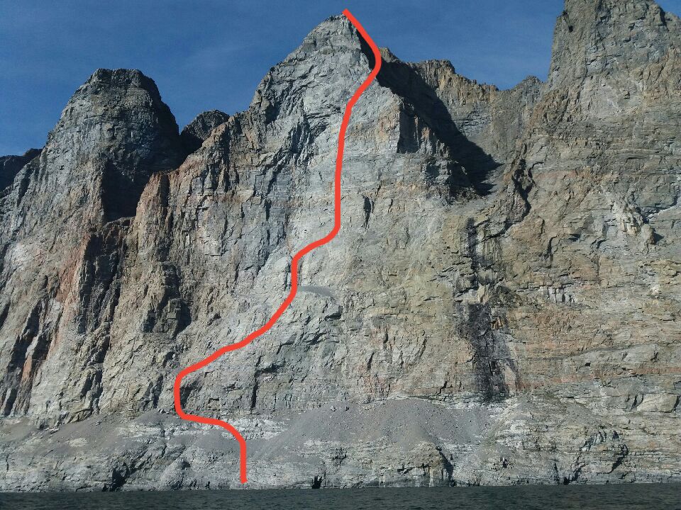 Новый польский маршрут на острове Аппат (Appat). За 26 часов удалось пройти 900 метровую стену оценив маршрут трудностями Е6 6b [примерно эквивалентно VI.3+]