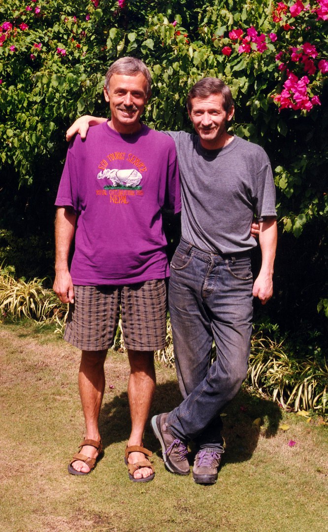 Владимир Каратаев с Сергеем Бершовым. Непал, 1997