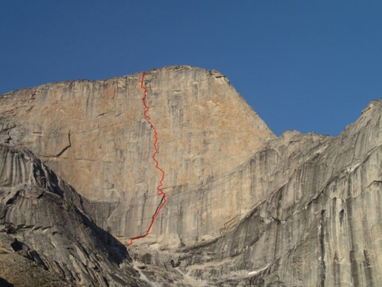 маршрут "Un pas més" по Западной стене горы Ксанаду (Xanadu, 2182 м) что расположен в горной группе Арригетч Пикс.