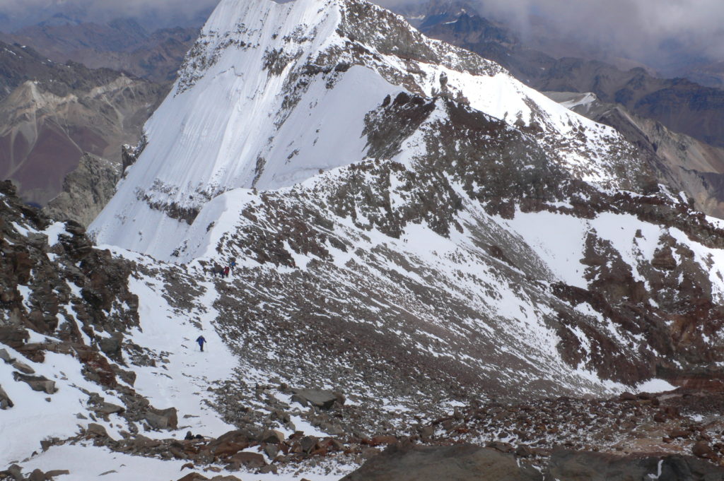 Отметка «Filo del Guanaco» на Аконкагуа (Aconcagua, 6962м). Фото Explore Share.com
