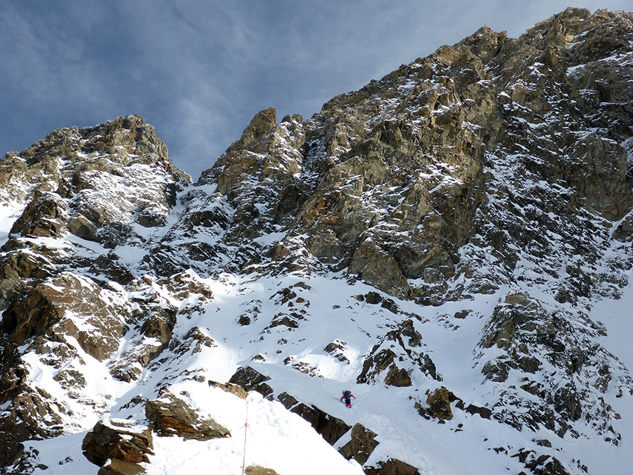 Новый маршрут на вершину горы Шхара по южной стене. Фото Арчил Бадриашвили