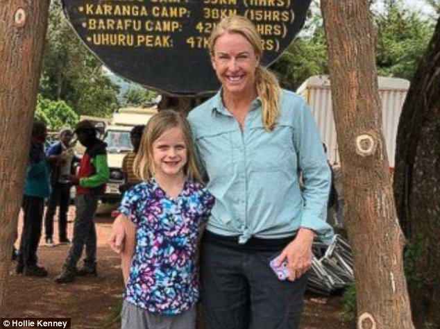 Монтана Кинни (Montannah Kenney) со своей матерью Холли Кинни (Hollie Kenney) перед началом восхождения на Килиманджаро. март 2018 года. Фото Hollie Kenney