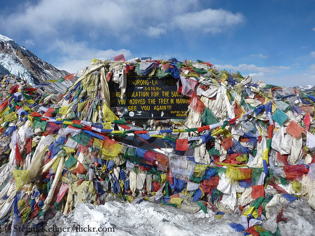 Перевал Торонг Ла (Thorong La) на высоте 5416 метров, высшая точка треккингового маршрута вокруг восьмитысячника Аннапурна.