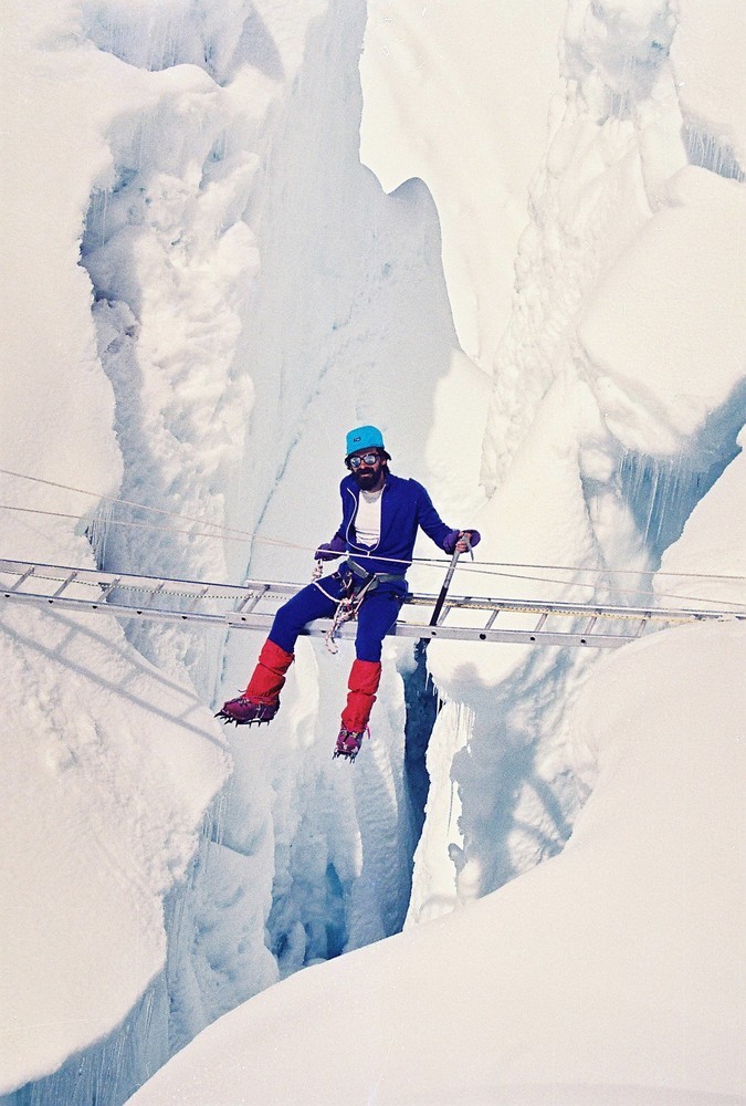 В. Копейка на ледопаде Кхумбу, экспедиция на Эверест 1991