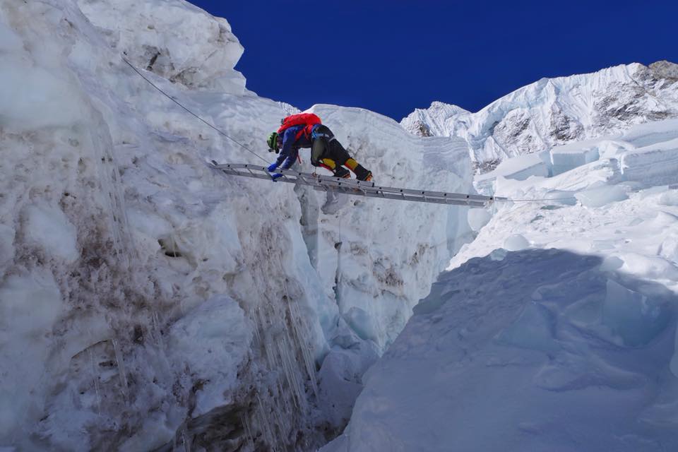На ледопаде Кхумбу. Фото Тарас Поздний