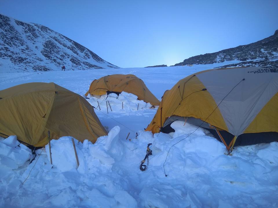 Высотный лагерь на Лхоцзе. Фото Оксана Морнева