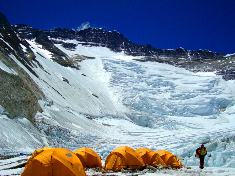 Эверест. Второй высотный лагерь. Фото Ian Taylor Trekking