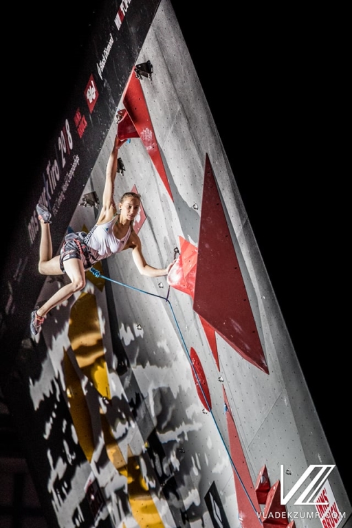 Янья Гарнбрет в комбинированном финале Чемпионата Мира по скалолазанию 2018