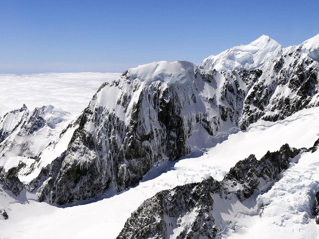 гора Хикс (Mount Hicks) высотой 3216 метров