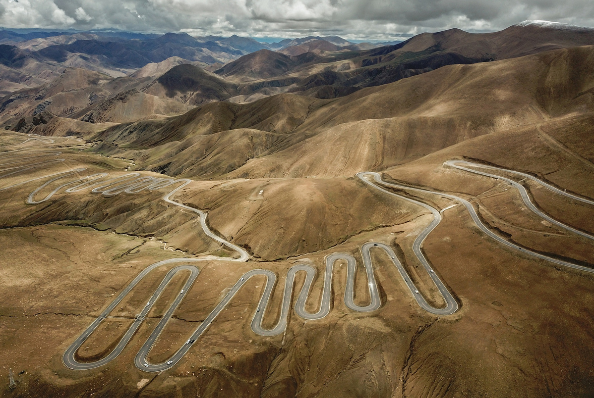 Дорога к базовому лагерю Эвереста в Тибете. Фото Xinhua
