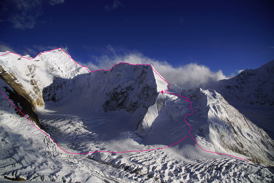 новый маршрут на вершину непальской горы Химжунг (Himjung). Фото Vitus Auer
