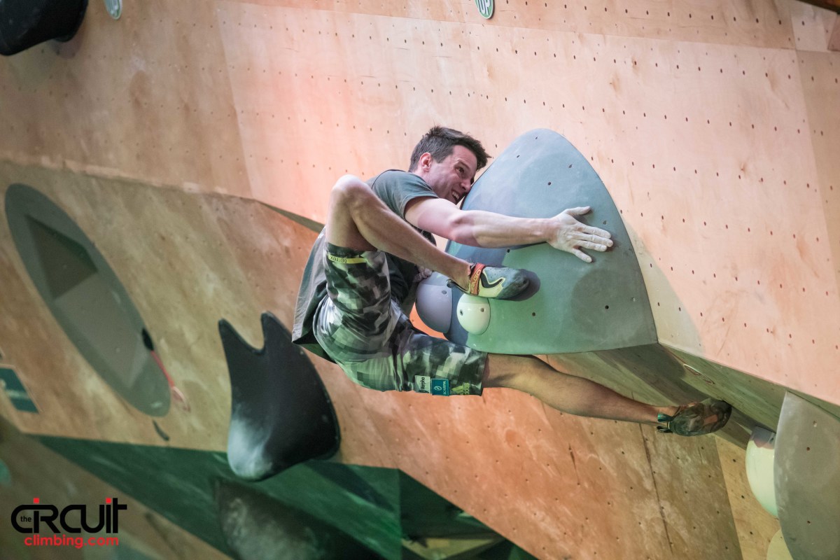 Джерней Крудер (Jernej Kruder),на соревнованиях Кубка Мира по боулдерингу. Фото Eddie Fowke / The Circuit Climbing