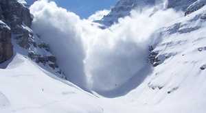 Четыре лыжника погибли в лавине у итальянского горнолыжного курорта Курмайёр
